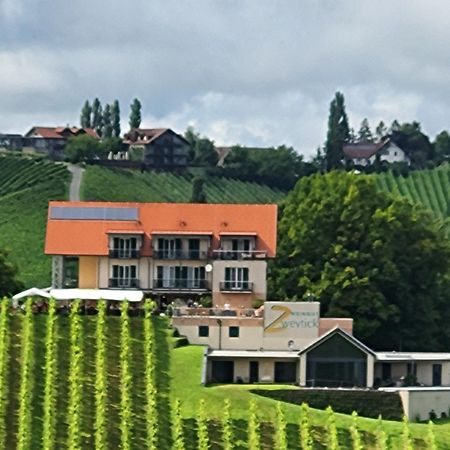 Zweytick Gaestezimmer Weingut Ratsch an der Weinstraße المظهر الخارجي الصورة