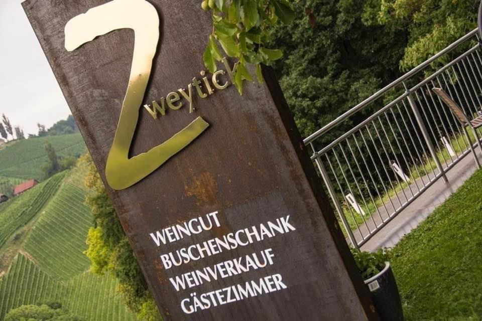 Zweytick Gaestezimmer Weingut Ratsch an der Weinstraße المظهر الخارجي الصورة